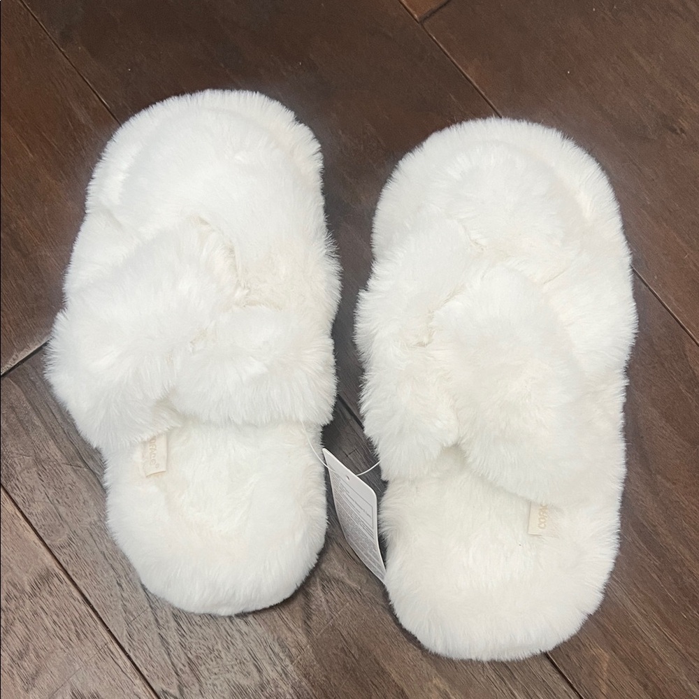 Faux Cozy Fur Slippers White